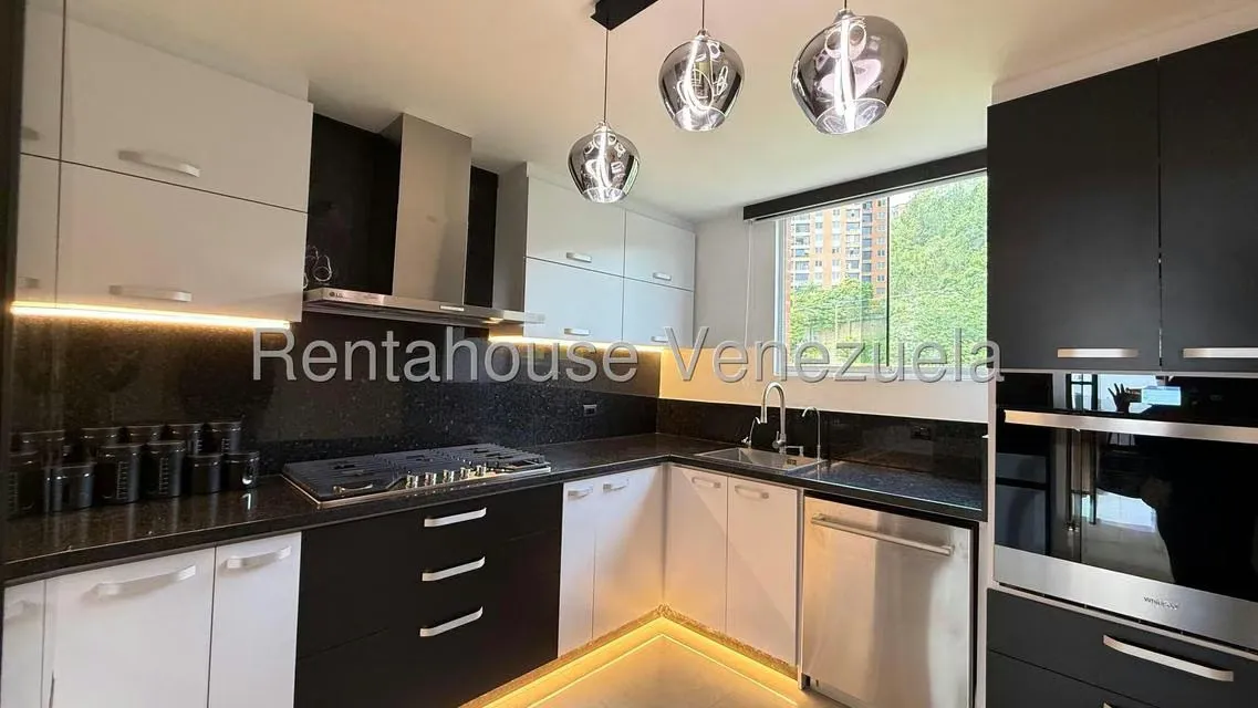 Apartamento (1 Nivel) en Alquiler en Colinas de La Tahona, Distrito Metropolitano - 9