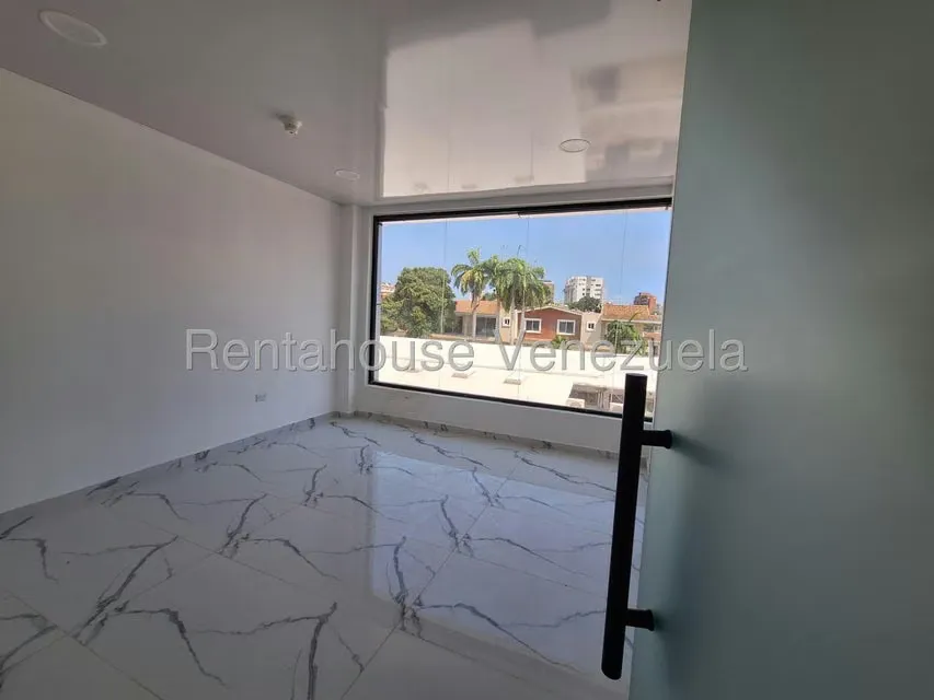 Local Comercial en Alquiler en El Morro I, Anzoategui - 11