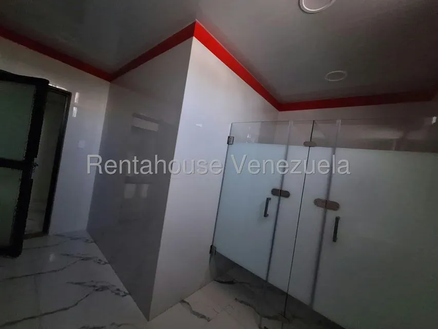 Local Comercial en Alquiler en El Morro I, Anzoategui - 18