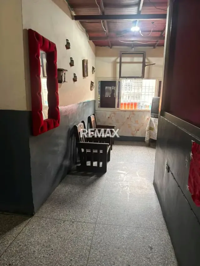 Casa Comercial En Venta - 4