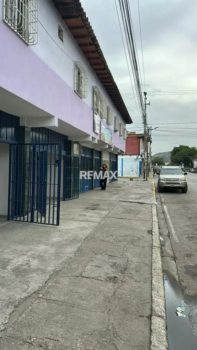 Casa Comercial En Venta - 7