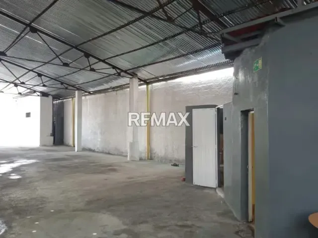 Galpon en Venta Carrera 22 entre Calles 18 y 19 Zona Centro - Barquisimeto - 8