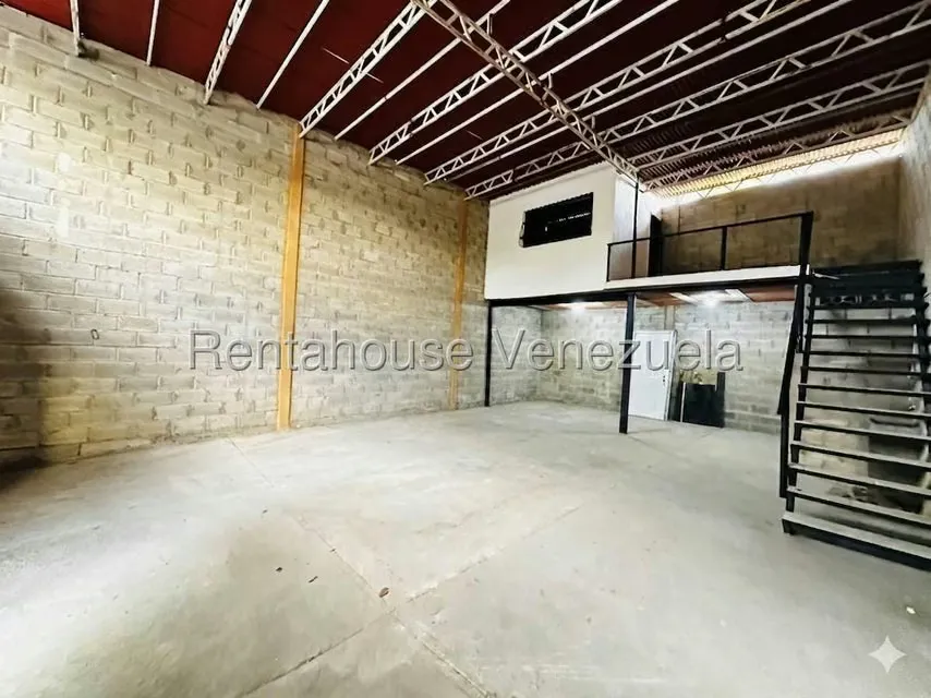 Comercial (Local Comercial) en Alquiler en Piñonal, Aragua - 2