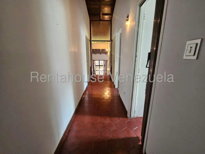 Casa (Colonial) en Venta en Baruta, Distrito Metropolitano - 14