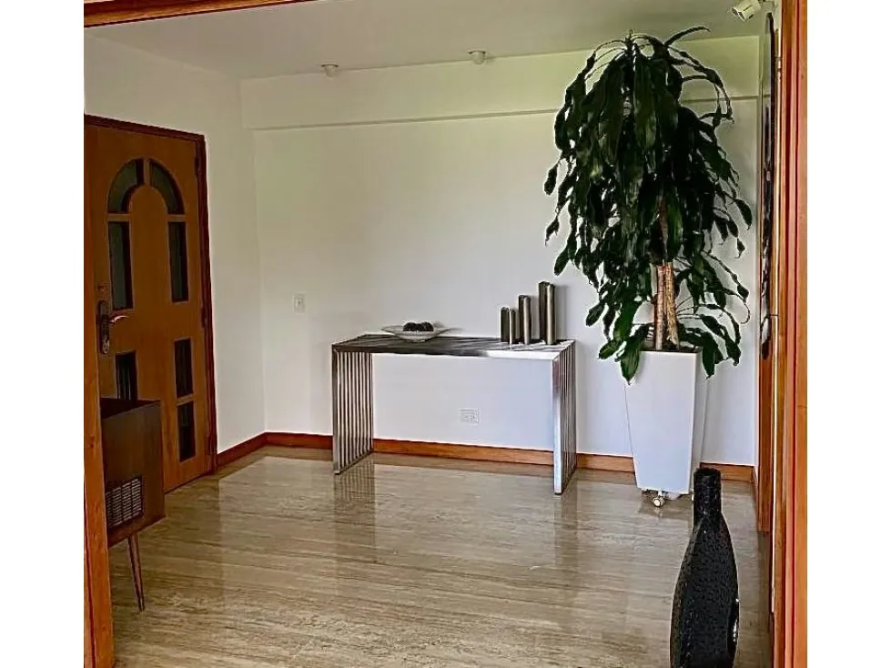 Vendo apartamento 225m2 Los Samanes 1879 - 2