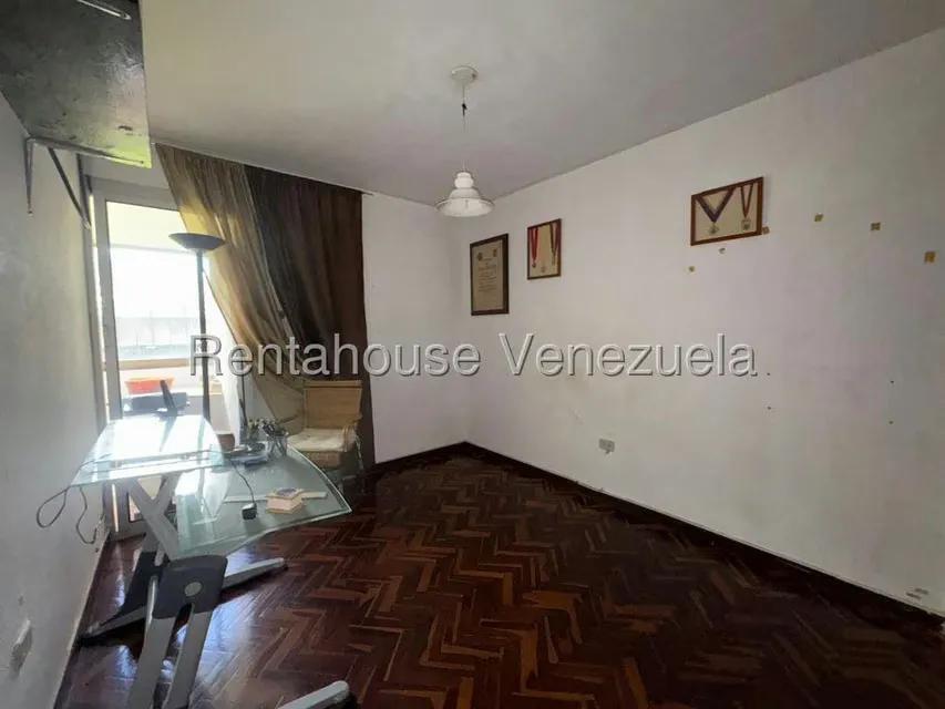 Apartamento (1 Nivel) en Venta en La Rosaleda, Miranda - 14