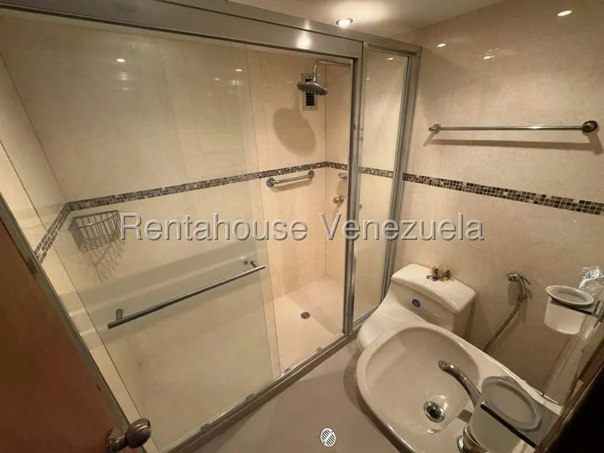Apartamento (1 Nivel) en Venta en La Rosaleda, Miranda - 19