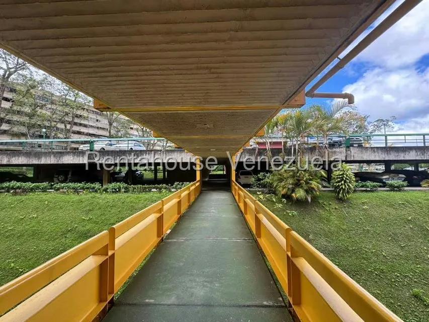 Apartamento (1 Nivel) en Venta en La Rosaleda, Miranda - 26
