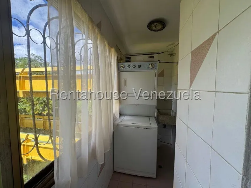 Apartamento (1 Nivel) en Venta en La Rosaleda, Miranda - 10