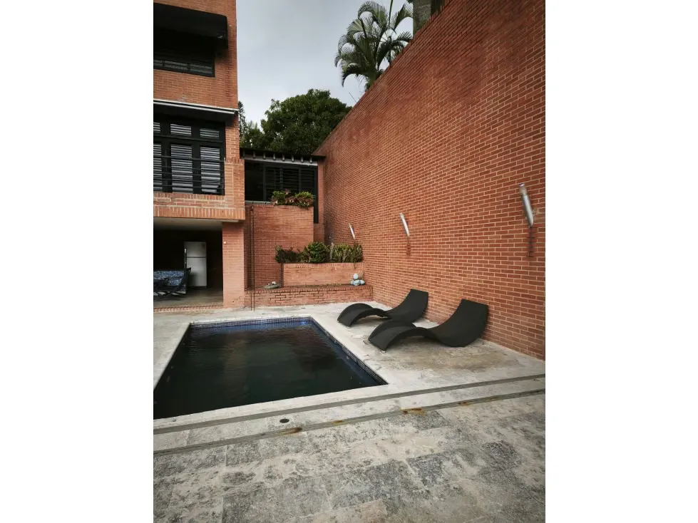 Se vende Th 380m2 Colinas de Tamanaco 2823 - 2