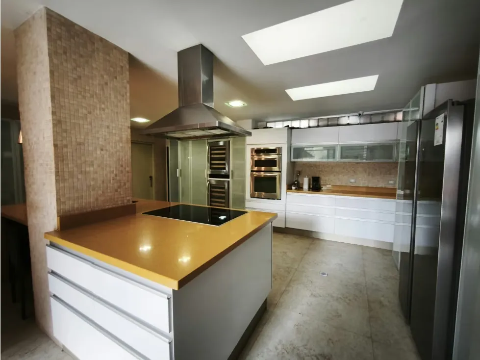 Se vende Th 380m2 Colinas de Tamanaco 2823 - 7