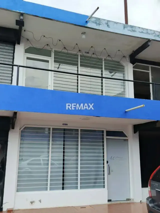 Ofrezco en venta local comercial en C.C Coromoto, p-1. Sector Tipuro.