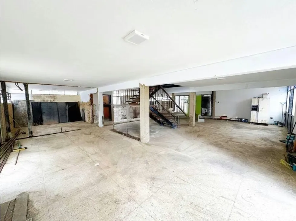 Vendo local/casa-comercial 364m2 Chuao 8531 - 11