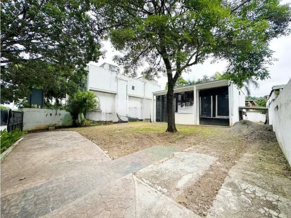 Vendo local/casa-comercial 364m2 Chuao 8531 - 6