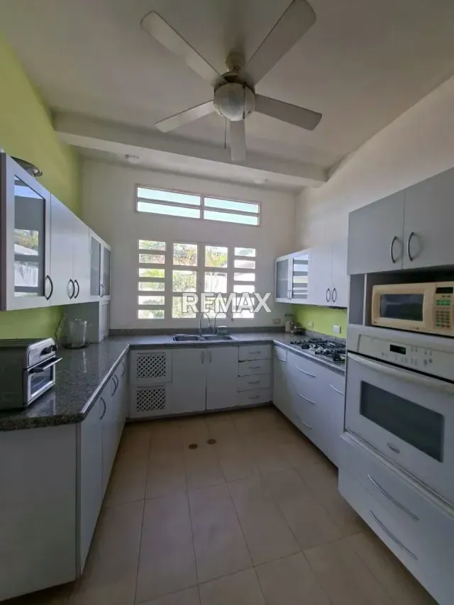 CASA EN URBANIZACIÓN PLAYA EL ÁNGEL - 16