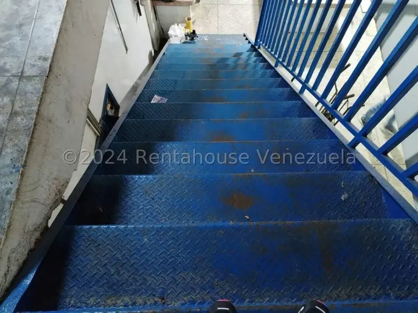Edificio en Venta en Avenida Bolivar Sur, Carabobo - 52