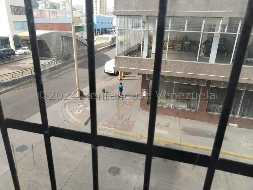 Edificio en Venta en Avenida Bolivar Sur, Carabobo - 61