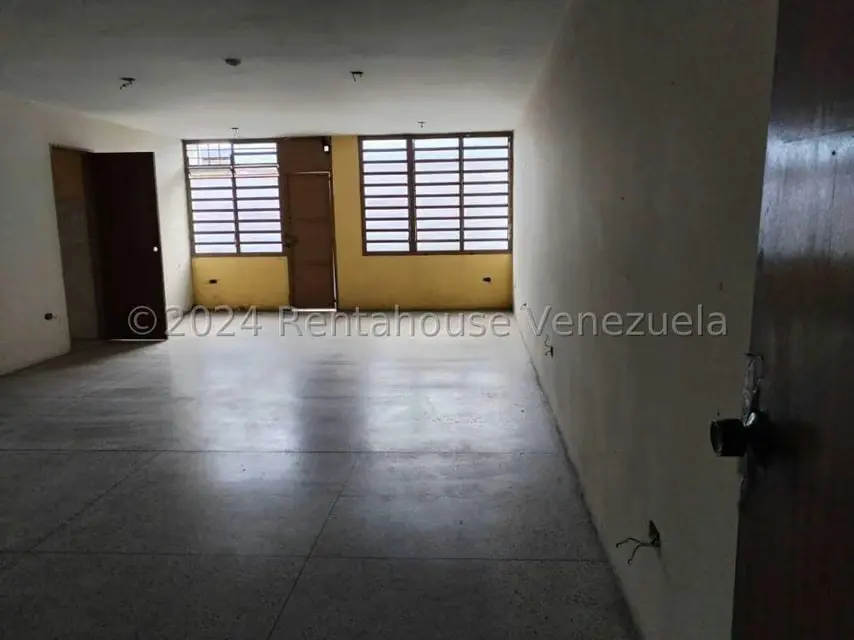 Edificio en Venta en Avenida Bolivar Sur, Carabobo - 64