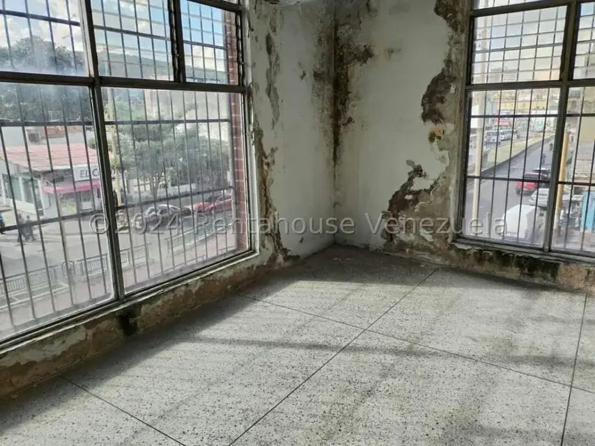 Edificio en Venta en Avenida Bolivar Sur, Carabobo - 66