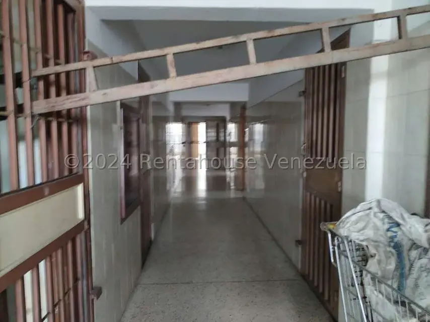 Edificio en Venta en Avenida Bolivar Sur, Carabobo - 67