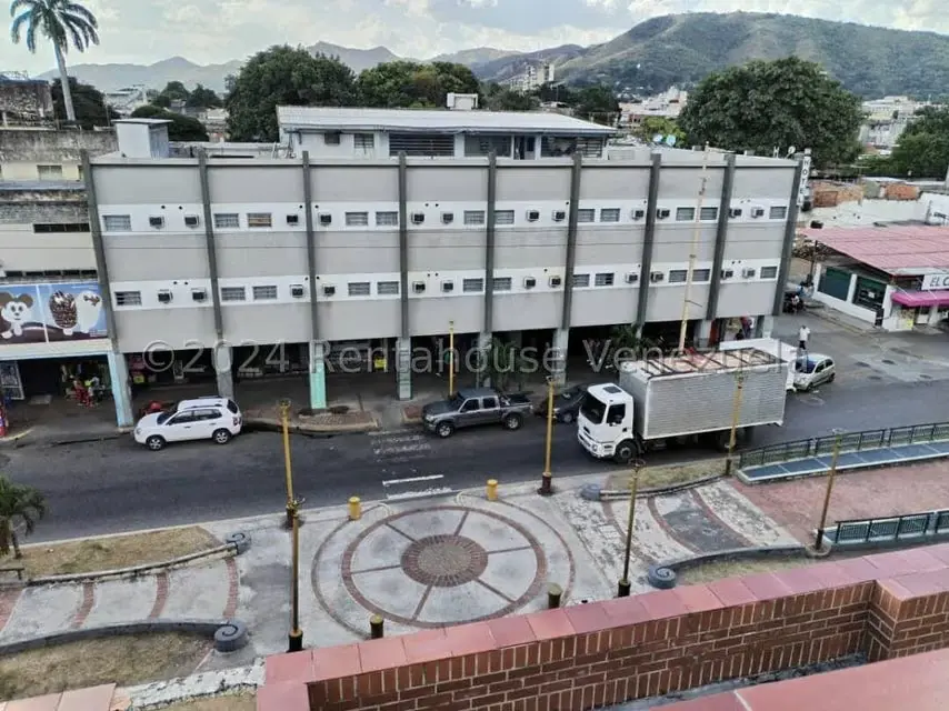 Edificio en Venta en Avenida Bolivar Sur, Carabobo - 73