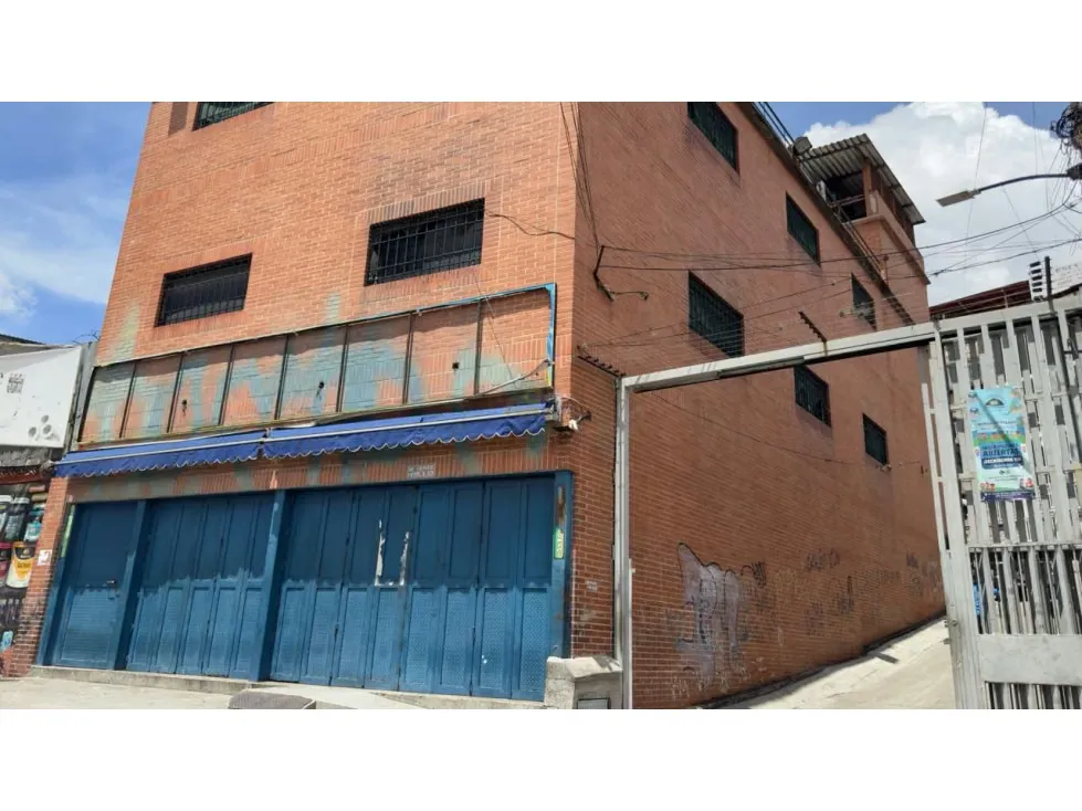 En Venta Edificio Comercial en Petare Av Francisco de Miranda
