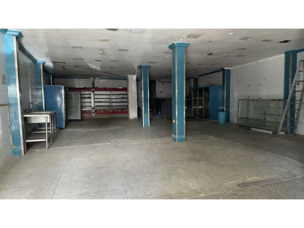En Venta Edificio Comercial en Petare Av Francisco de Miranda - 2