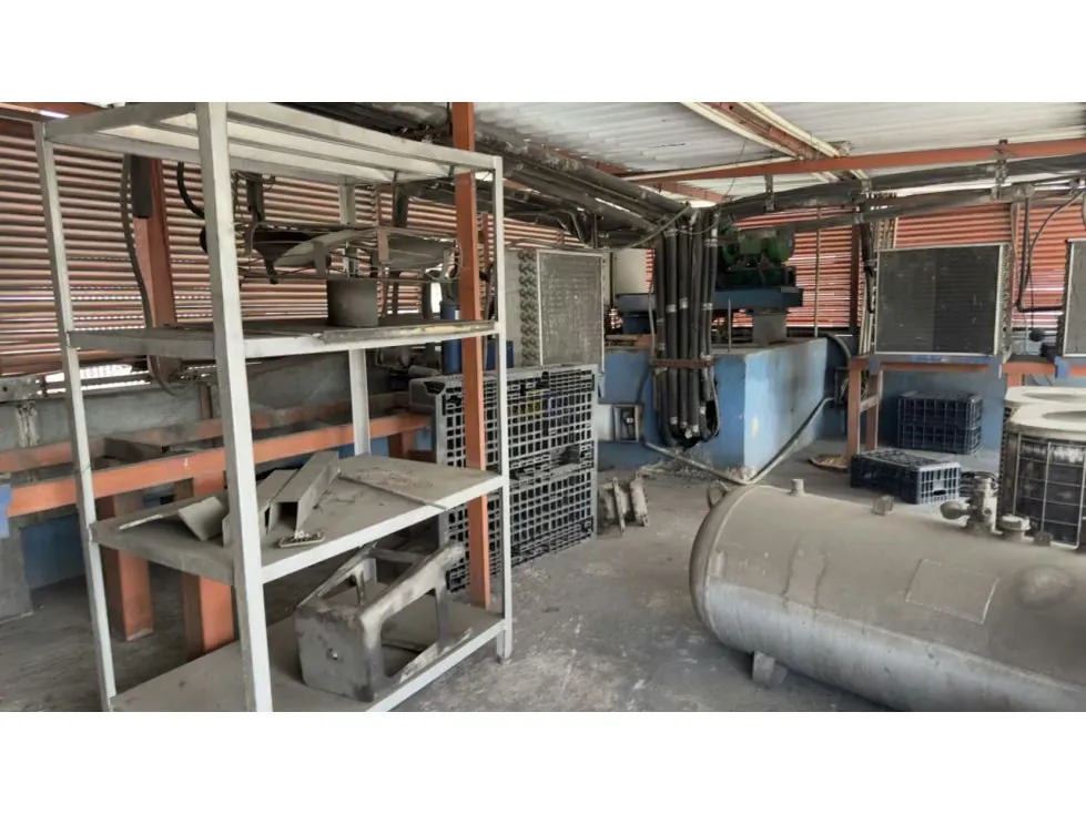 En Venta Edificio Comercial en Petare Av Francisco de Miranda - 23