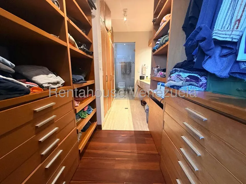 Apartamento (1 Nivel) en Venta en Oripoto, Distrito Metropolitano - 32