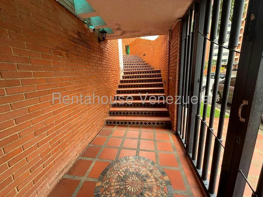 Apartamento (1 Nivel) en Alquiler en Las Chimeneas, Carabobo - 2