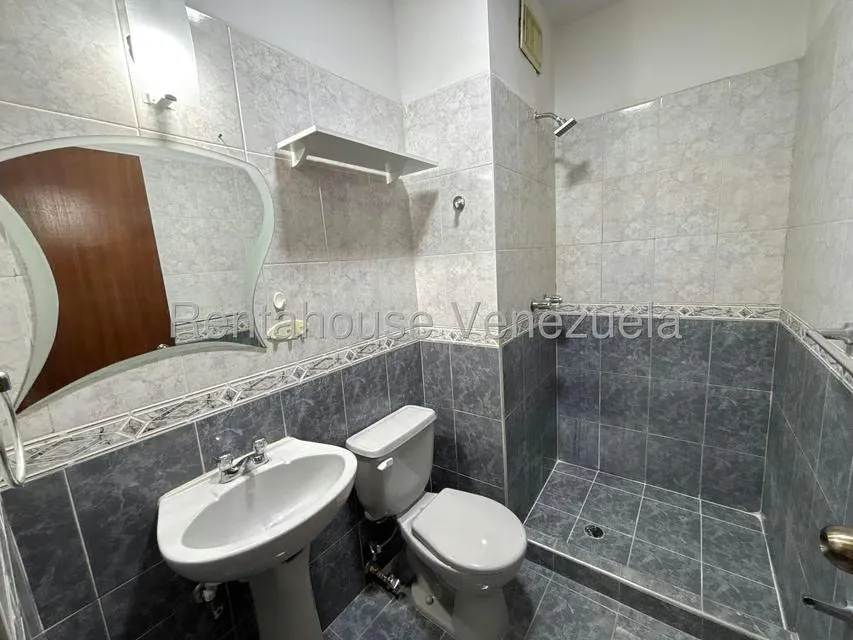 Apartamento (1 Nivel) en Alquiler en Las Chimeneas, Carabobo - 12