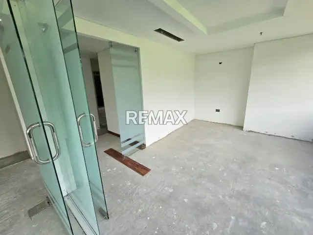 ALQUILER DE LOCAL COMERCIAL - 2