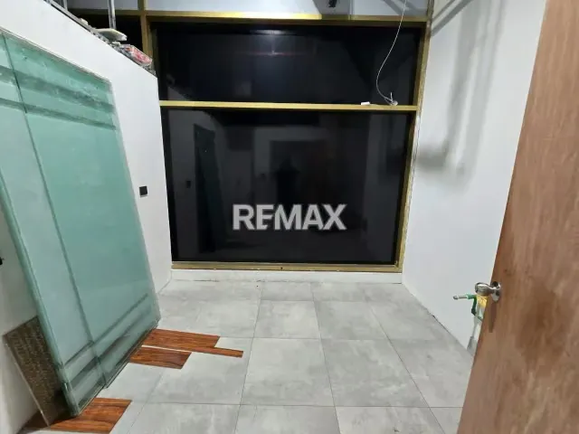 ALQUILER DE LOCAL COMERCIAL - 5