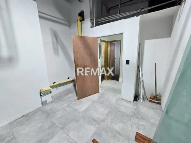 ALQUILER DE LOCAL COMERCIAL - 6