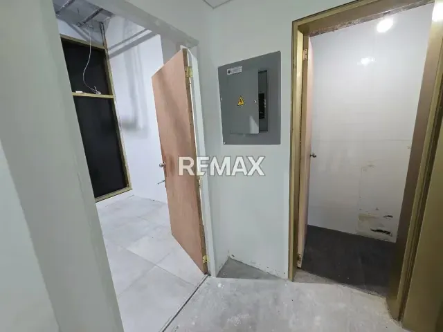 ALQUILER DE LOCAL COMERCIAL - 7
