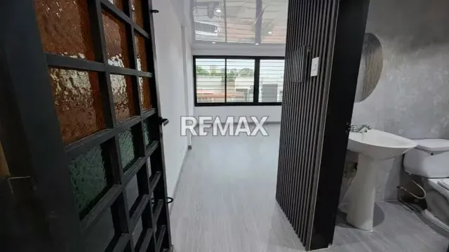 SE VENDE OFICINA EN COLINAS DEL NEVERI - 2