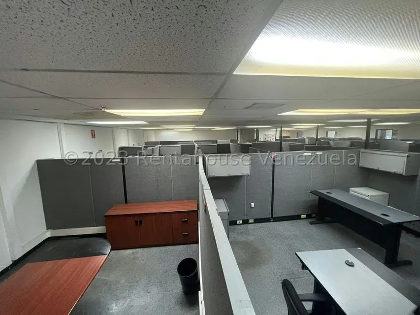 Oficina en Alquiler en La Urbina, Distrito Metropolitano - 8