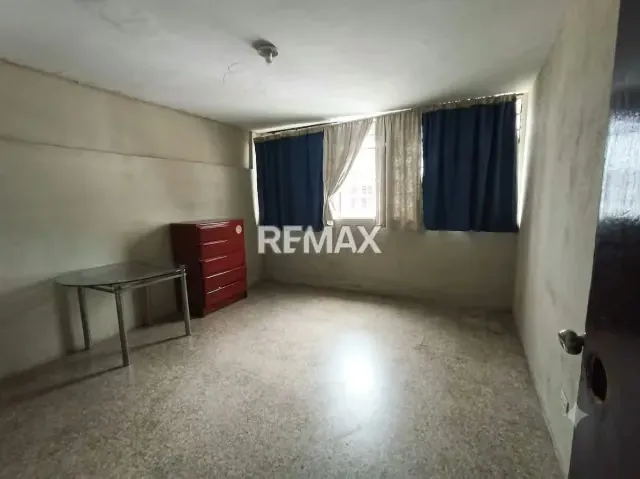 VENTA CASA PARA REMODELAR , URBANIZACION SAN MIGUEL , A PIE DE CALLE , , ENTRADA POR LA CALLE MARIÑO Y POR LA AVENIDA ARAGUA - 9