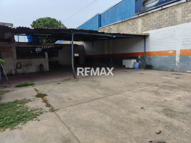 VENTA CASA PARA REMODELAR , URBANIZACION SAN MIGUEL , A PIE DE CALLE , , ENTRADA POR LA CALLE MARIÑO Y POR LA AVENIDA ARAGUA - 10
