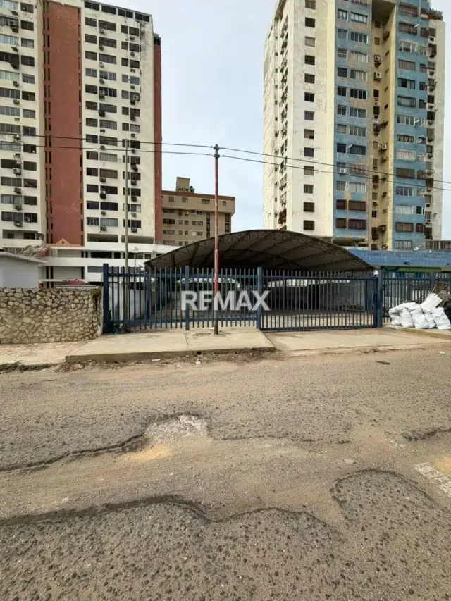 Galpon en Venta Av. Bella vista - 2