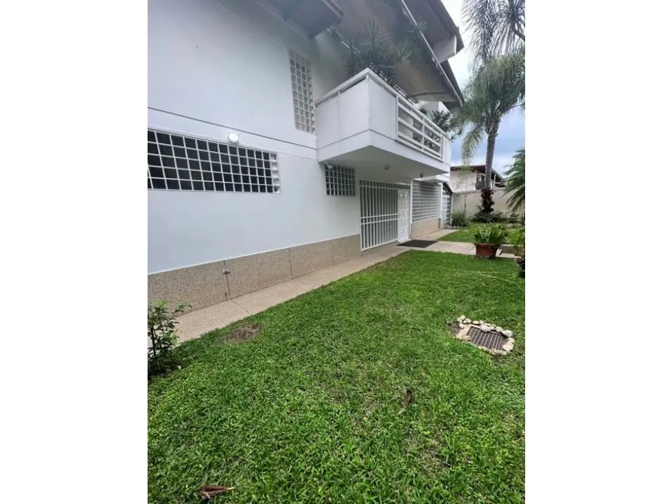 Se vende casa 470m2 4h+2s/6b/4p Caurimare 3446 - 2