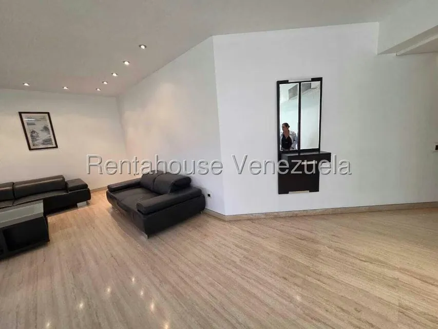 Apartamento (1 Nivel) en Venta en Campo Alegre, Distrito Metropolitano - 11