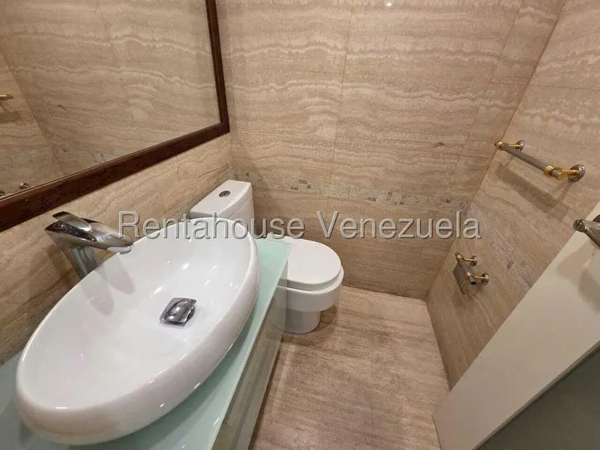 Apartamento (1 Nivel) en Venta en Campo Alegre, Distrito Metropolitano - 28