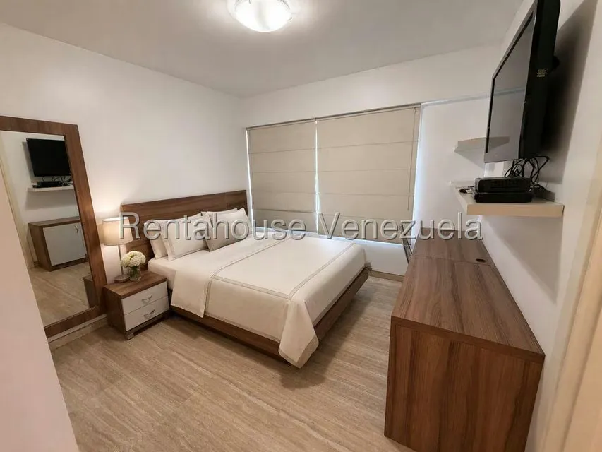 Apartamento (1 Nivel) en Venta en Campo Alegre, Distrito Metropolitano - 32