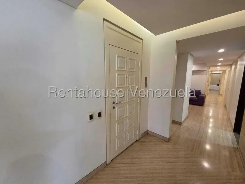 Apartamento (1 Nivel) en Venta en Campo Alegre, Distrito Metropolitano - 37