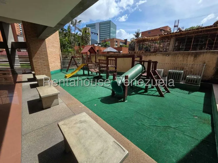 Apartamento (1 Nivel) en Venta en Campo Alegre, Distrito Metropolitano - 43