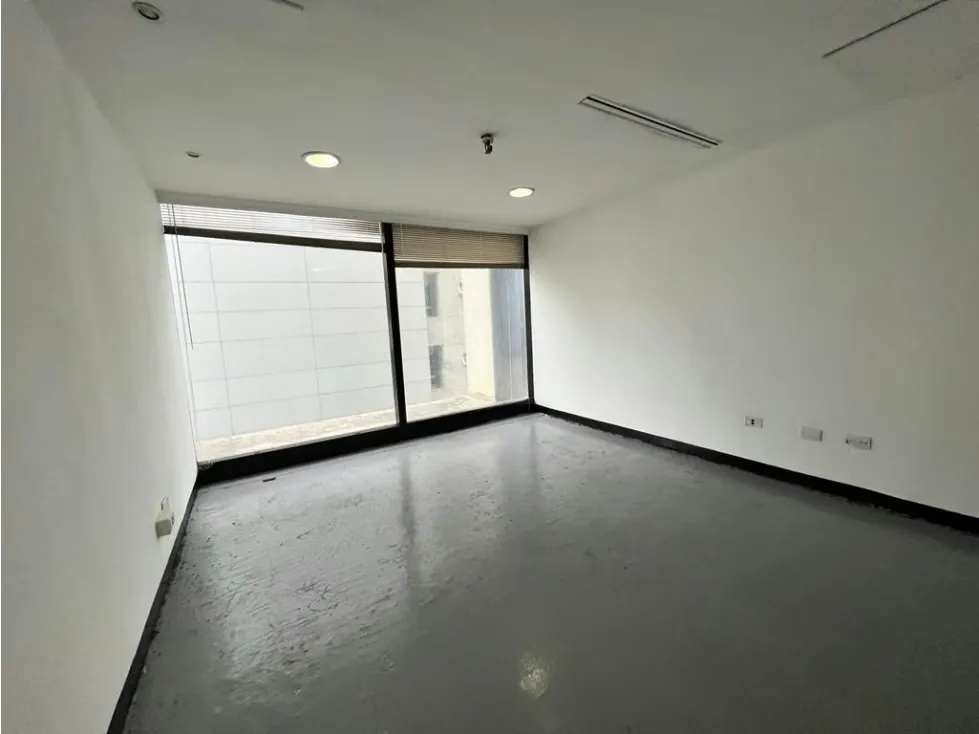 Se alquila oficina 218m² La Castellana - 2