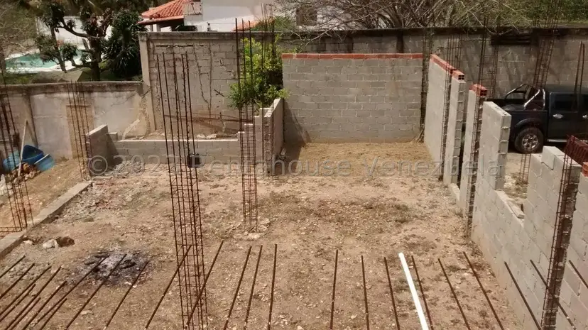 Terreno (Residencial) en Venta en Mampote, Miranda
