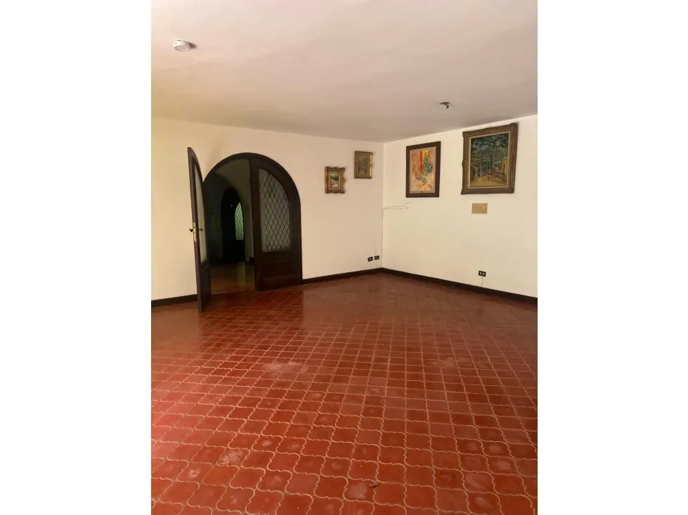 Vendo casa para remodelar 1200m2 Caurimare 0405 - 8