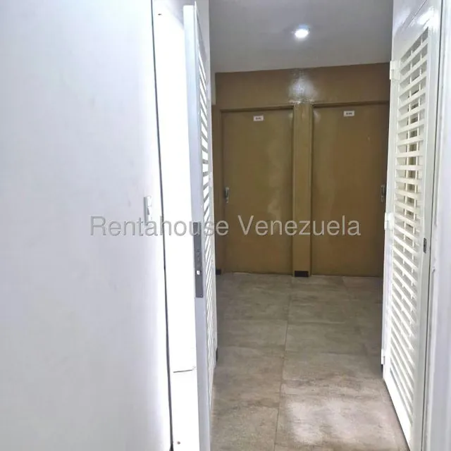 Apartamento (1 Nivel) en Venta en Lomas del Avila, Distrito Metropolitano - 11